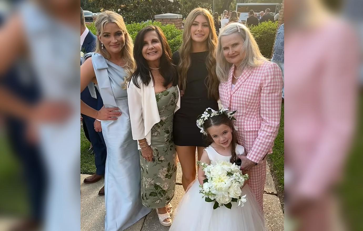 jamie lynn spears snubs britney celebrates mom lynne mothers day