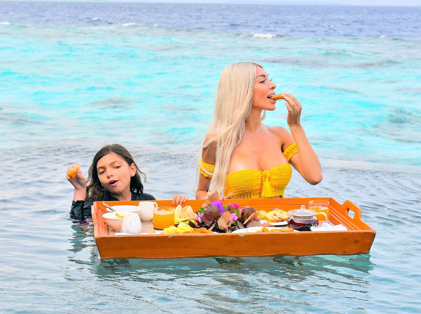 EXCLUSIVE: Farrah Abraham enjoys a &#8216;floating breakfast&#8217; while vacationing in Maldives.