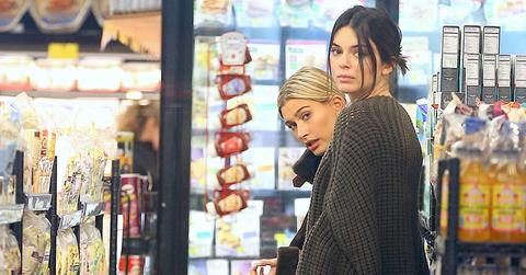 Kendall jenner hailey baldwin shopping