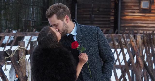 VANESSA, NICK VIALL