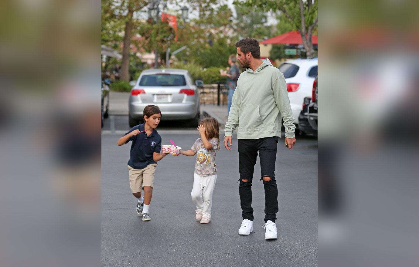 Scott disick kids psych hold