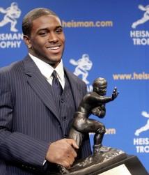 2010__09__Reggie_Bush_Sep14news 214×300.jpg