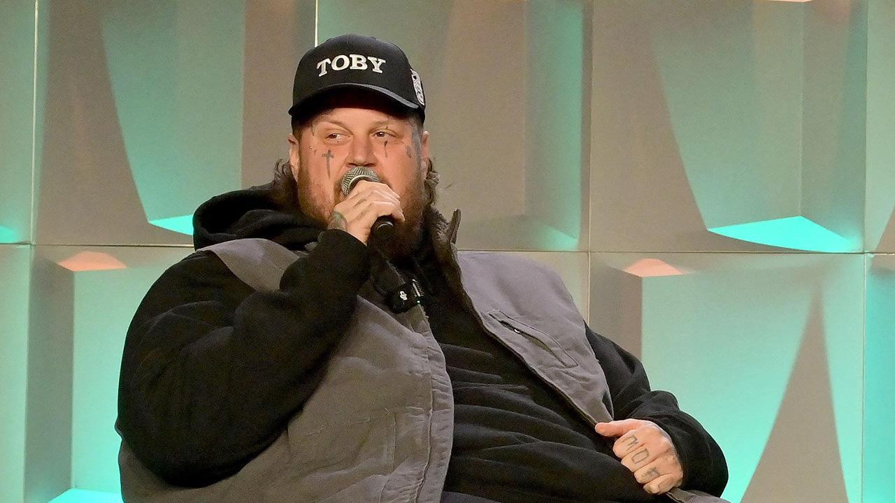 Image of Jelly Roll said he considers himself 'pretty down the middle' when it comes to politics.