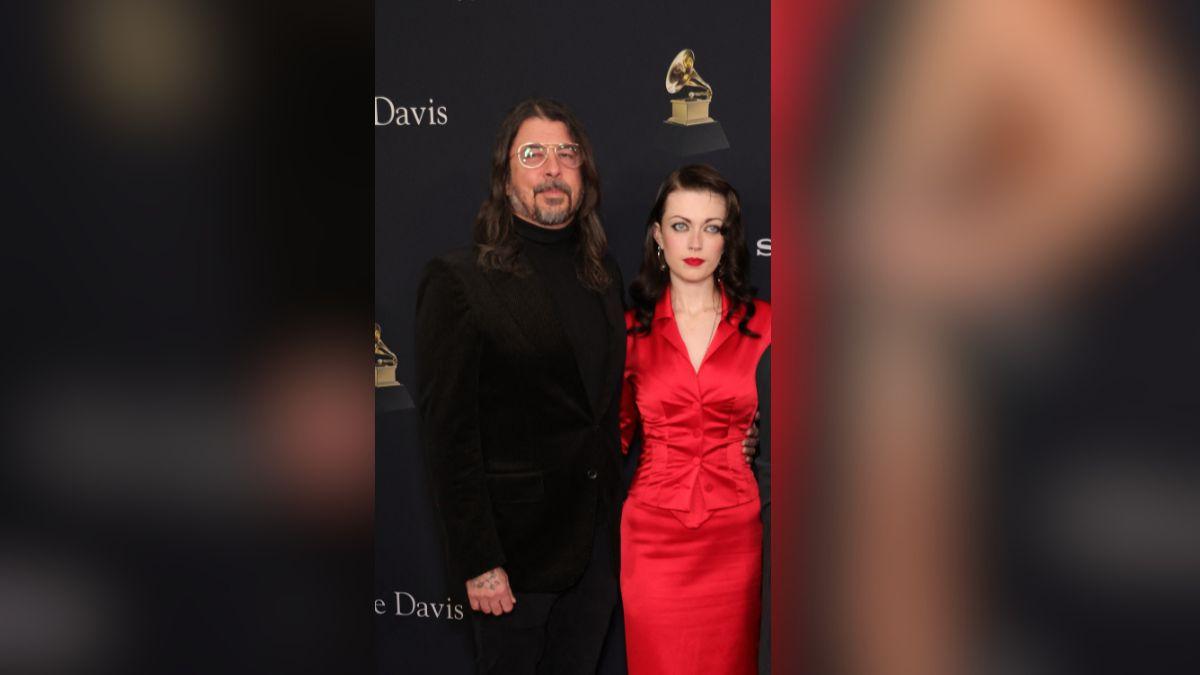 image of Dave and Violet Grohl performed a cover of 'Nausea' by X on 'Jimmy Kimmel Live!'