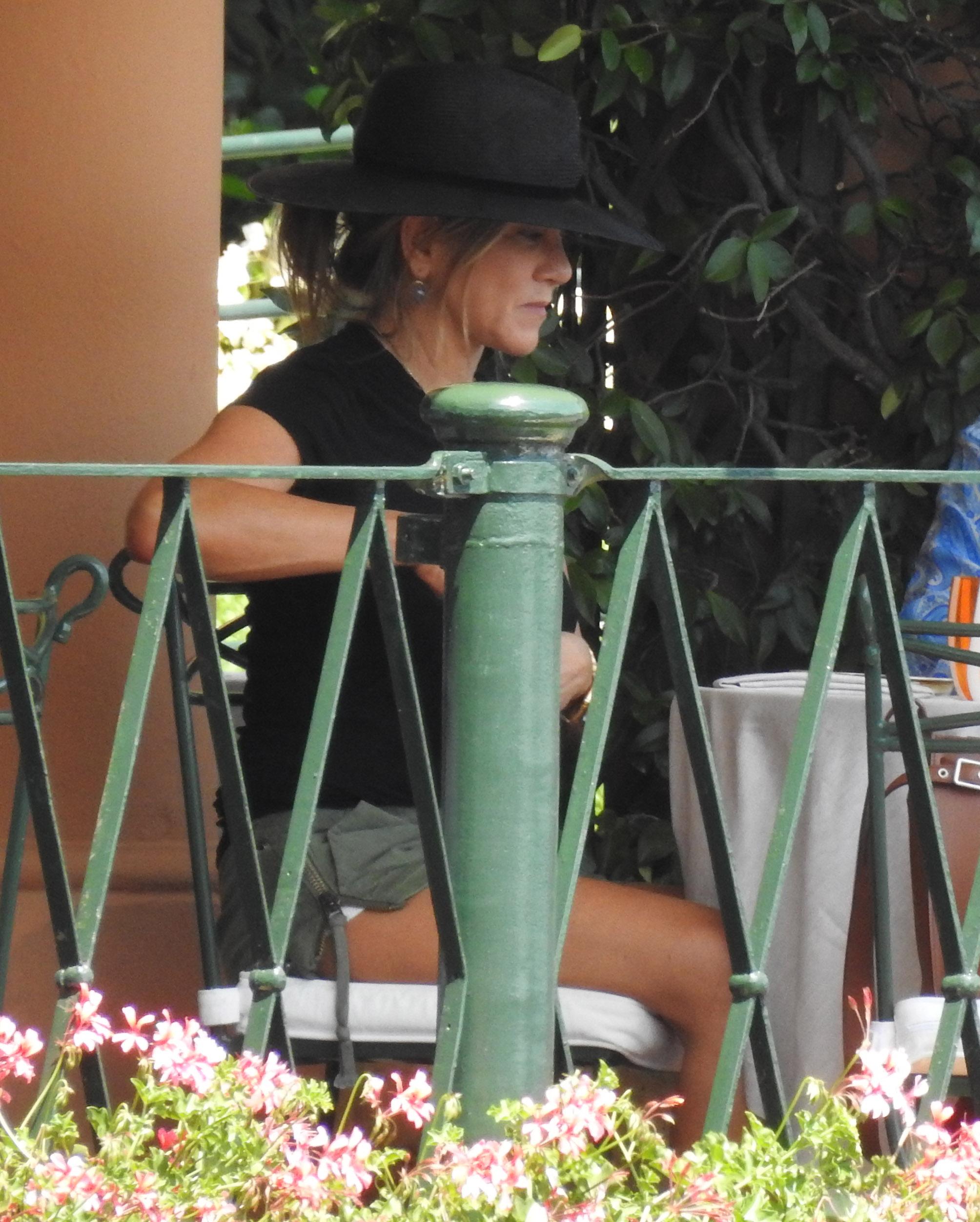 Jennifer Aniston having lunch with a friend in Portofino