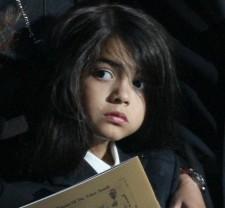 2010__03__okmagazine_blanket jackson 225×208.jpg