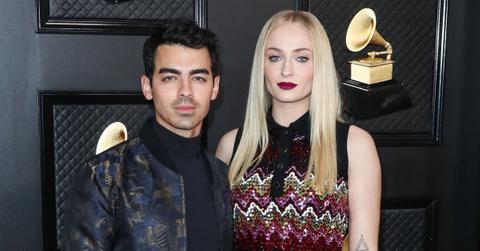 fans rally behind joe jonas wife sophie turner amid family drama pp