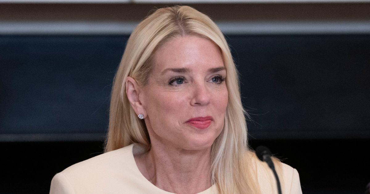 Photo of Pam Bondi