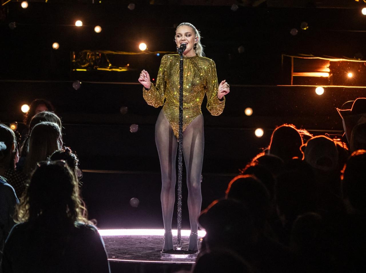 Kelsea Ballerini Claps Back At Haters After Pantsless CMT Performance