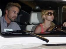 2009__10__fp_3809308_spears_britney_fp7_101509 225×167.jpg