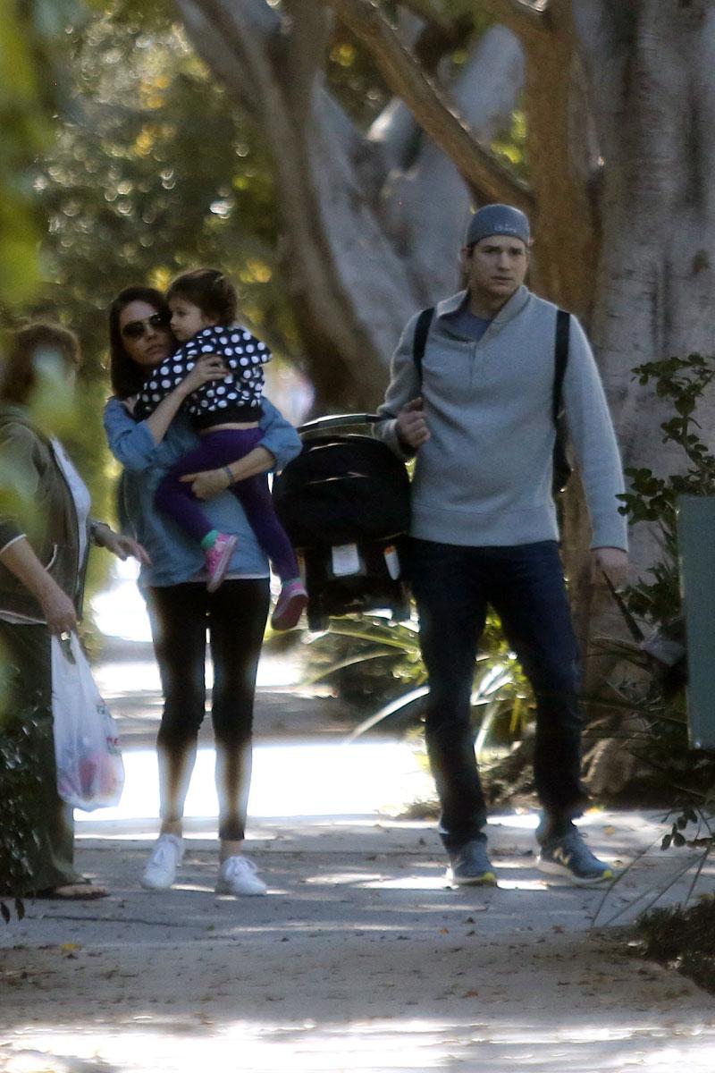 Mila Kunis Ashton Kutcher Kids Wyatt Dmitri 02