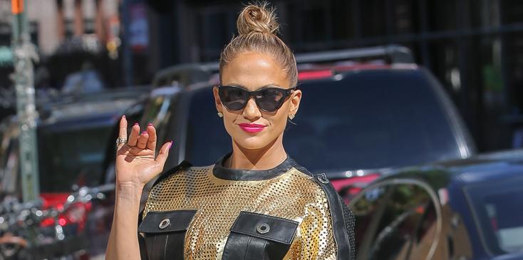 Jennifer Lopez spotted looking fabulous