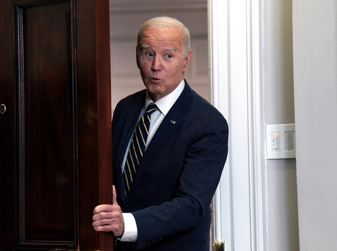 president joe biden startled car crashes motorcade video