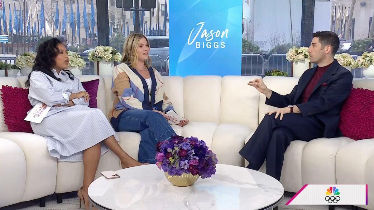 Image of Jason Biggs is waiting until his son is 13 to give him a phone.