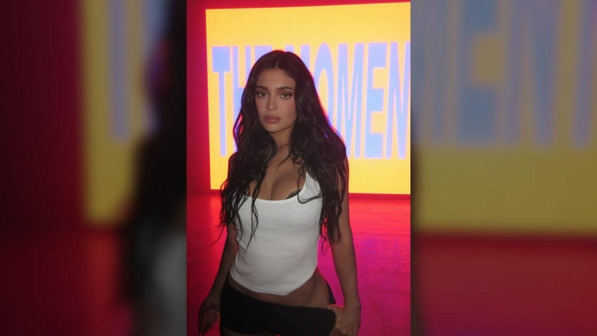 Photo of Kylie Jenner's boyfriend,  Timothée Chalamet, was absent as she promoted the film.