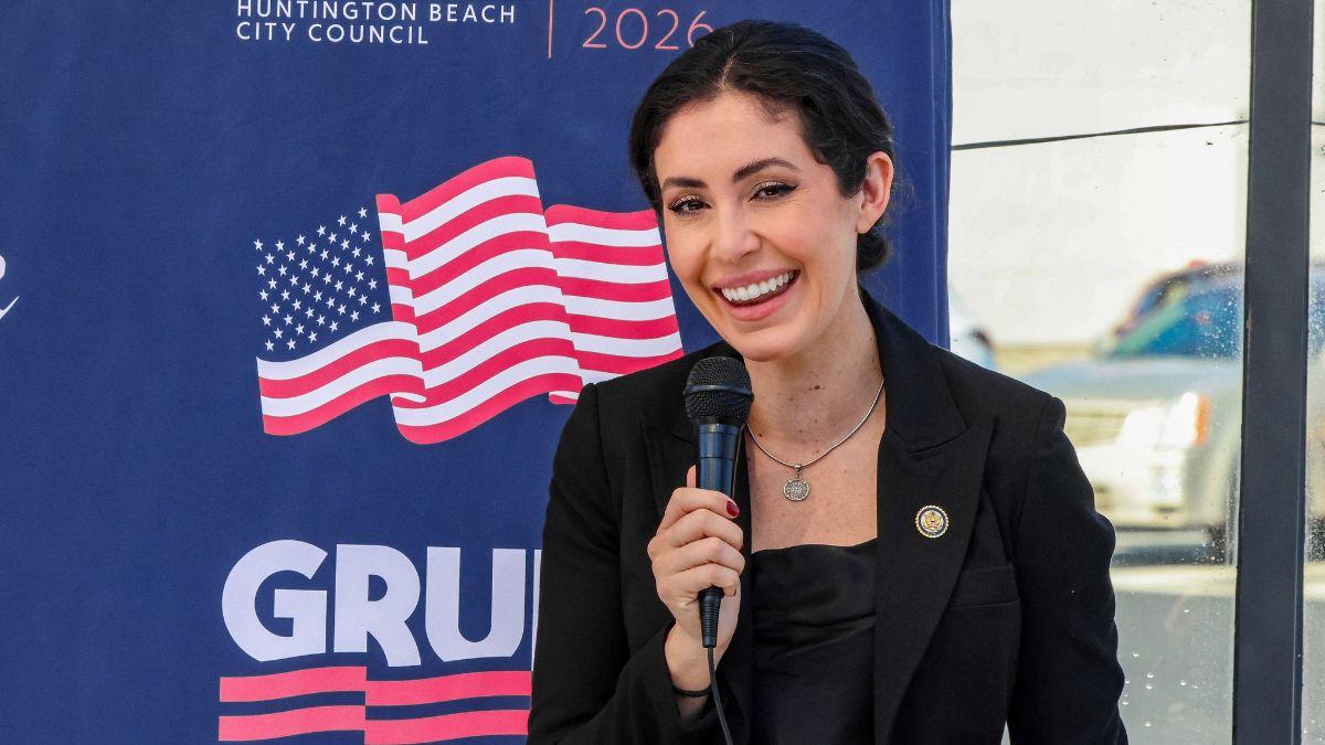 Photo of Nicki Minaj changed her political views after Republican Congresswoman Anna Paulina Luna helped her with swatting incidents.