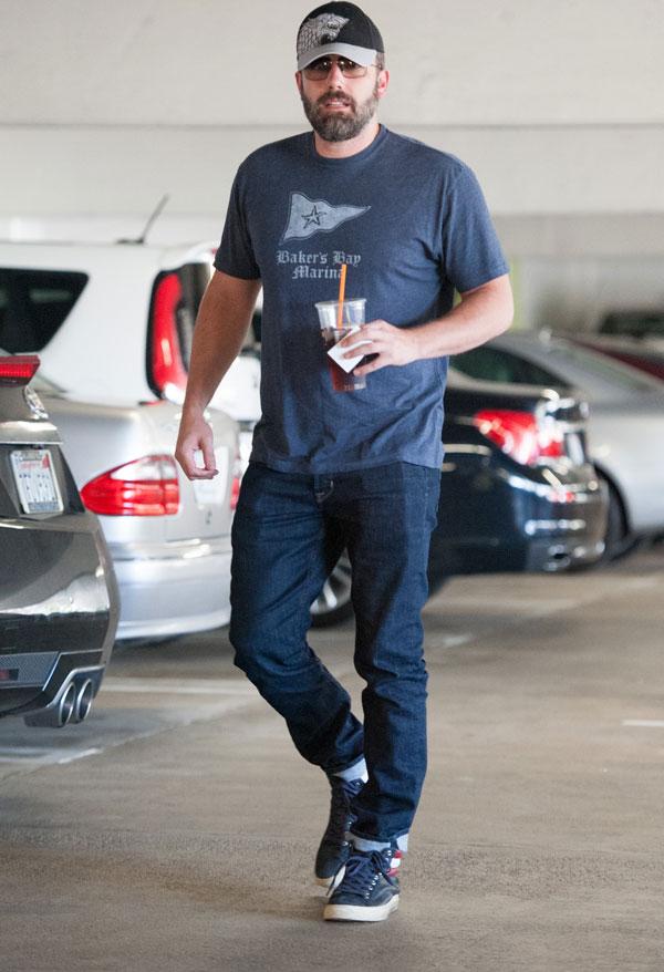 Ben affleck dating mystery blonde