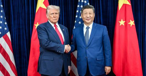 Photo of Donald Trump and Xi Jinping
