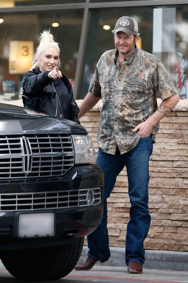 Gwen Stefani Blake Shelton Married Pregnant Twins