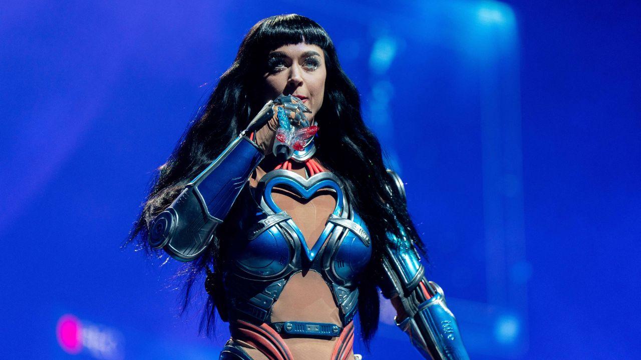 image of The expert claimed Katy Perry and Justin Trudeau are locked in a 'power struggle.'