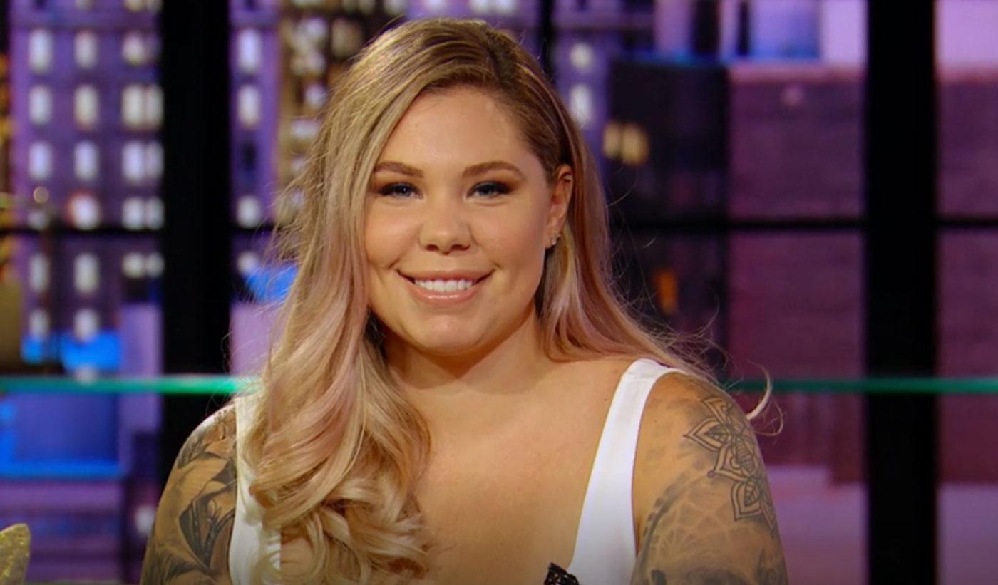 kailyn-lowry-pregnant-baby-girl-welcomes-photos-karma-instagram