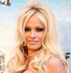 2010__08__okmagazine_pamela anderson 147&#215;150.jpg