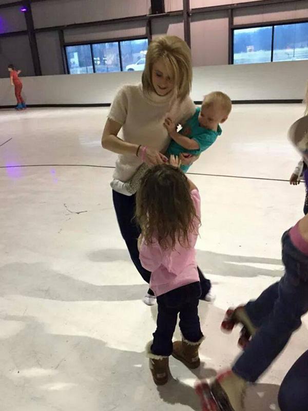 Leah messer ice skating party