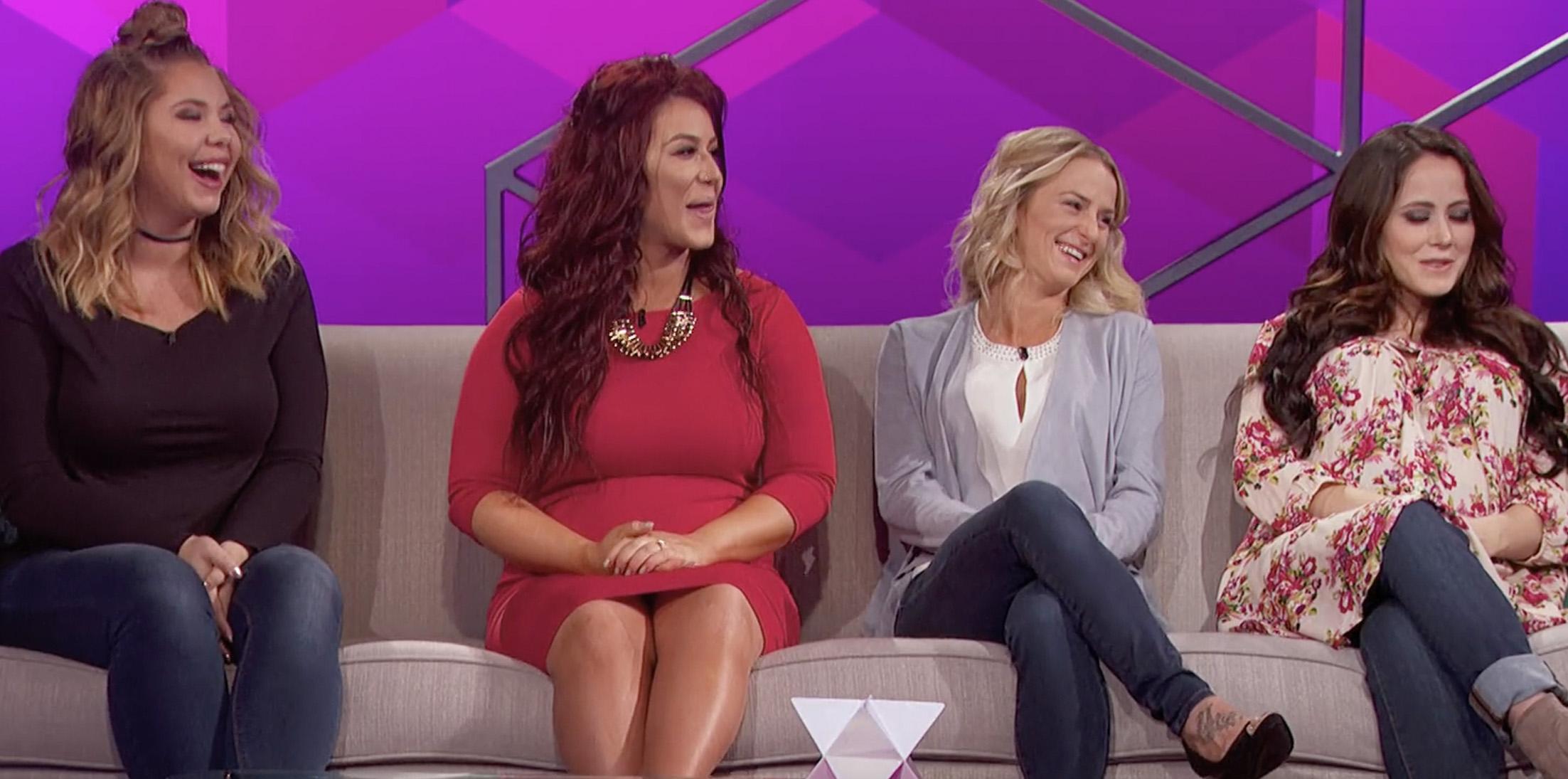 Chelsea houska pregnant announcement photos instagram best friend h
