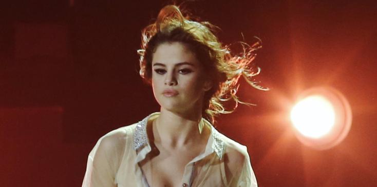 Selena Gomez Performs In Vancouver