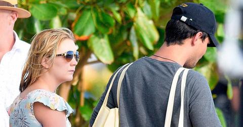 Billie lourd taylor lautner vacation photos st barts 014