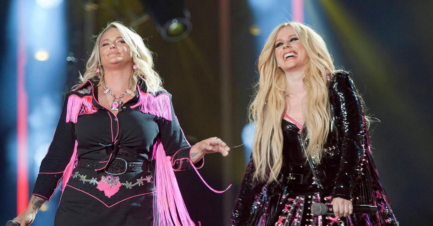 Miranda Lambert Trolled For Promoting CMA Fest With Avril Lavigne