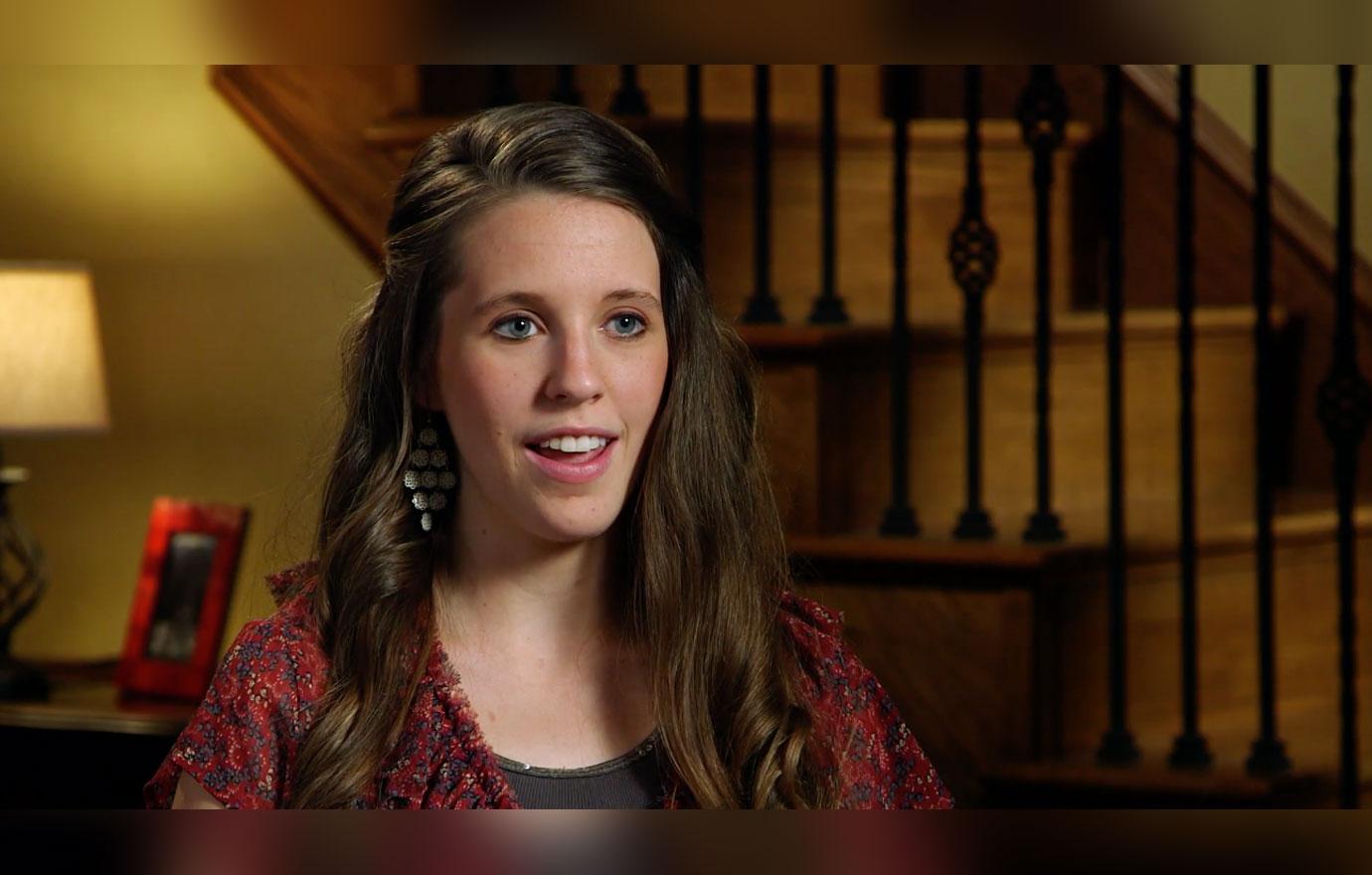 6. Jill Duggar's Blonde Hair Sparks Controversy Among Fans - wide 4