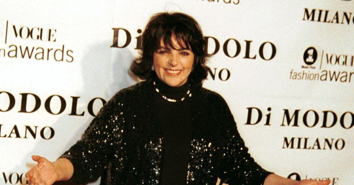 image of Liza Minnelli recalls performing with Judy Garland at the London Palladium.