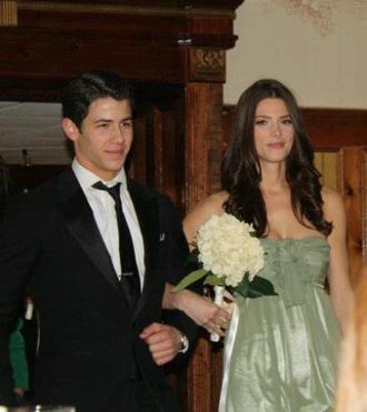 Ashley greene nick jonas april18 m.jpg