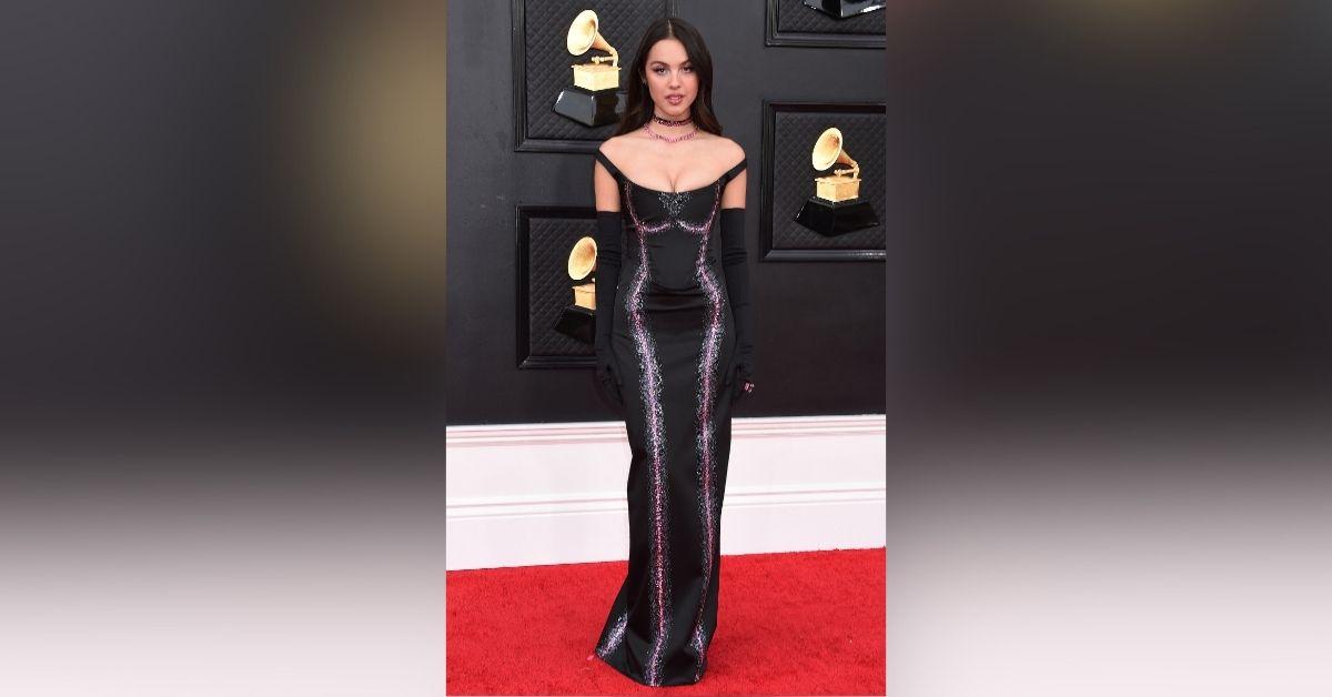 olivia rodrigo best braless moments hot photos