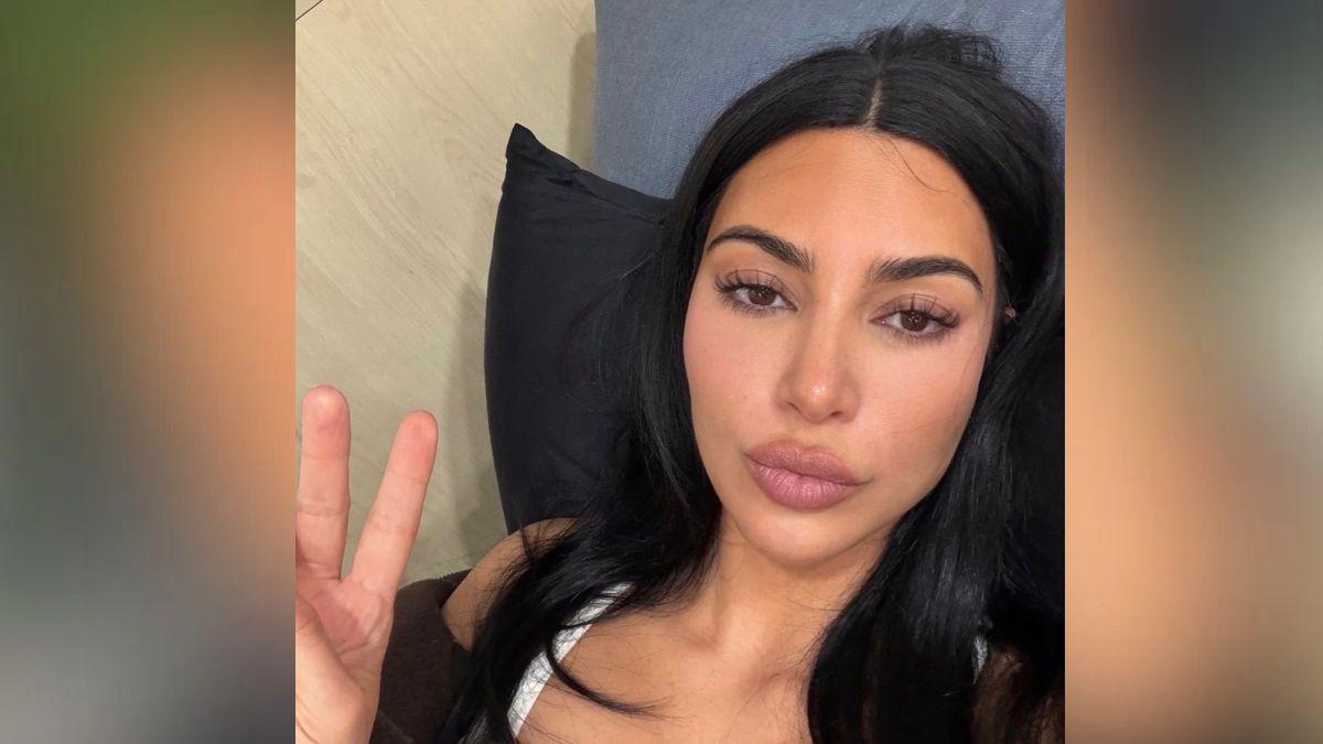 Photo of The expert noted there wasn't much eye contact in the published images.