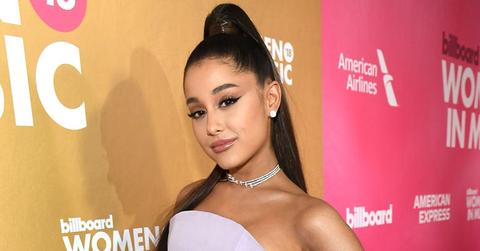 ariana-grande-7-rings-post-pic