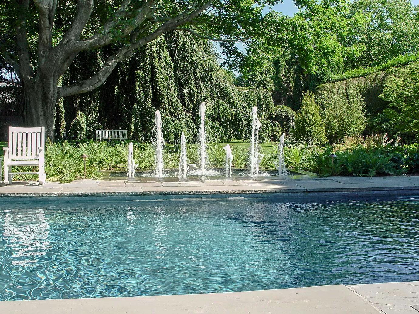 Candice Bergen Lists East Hampton Home