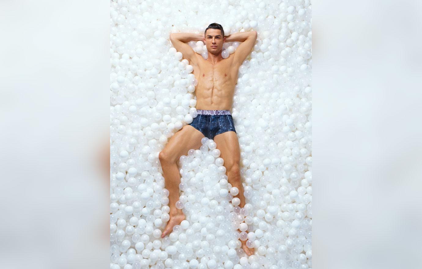Cristiano Ronaldo shows off abs as he strips down to his underwear — PHOTOS  – Socialite Life