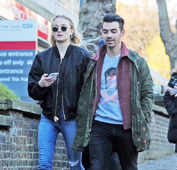 Joe jonas meets girlfriend sophie turner parents 06