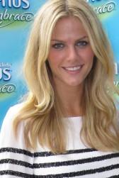 2011__02__brooklyn_decker 168×300.jpg