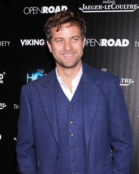 Ok_052113_joshua jackson_ _1.jpg