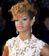 2010__01__rihanna_JAN28news 198×225.jpg