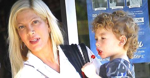 Tori spelling bleaching childrens hair