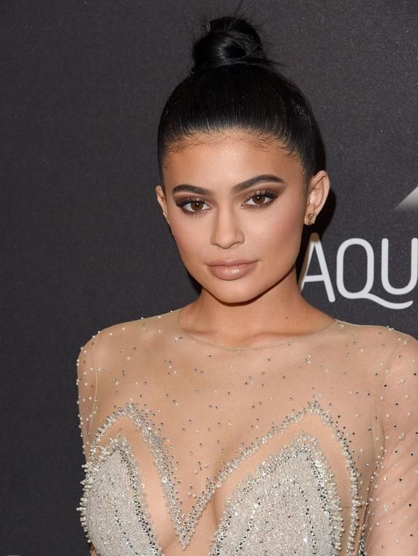 Kylie jenner kim kardashian feud