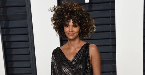 Celebrites arrive at the 2017 Vanity Fair Oscar Party