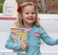 2010__03__violet_affleck_March4 225×214.jpg