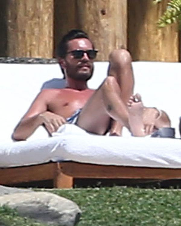 scott disick rehab drinking mexico vacation