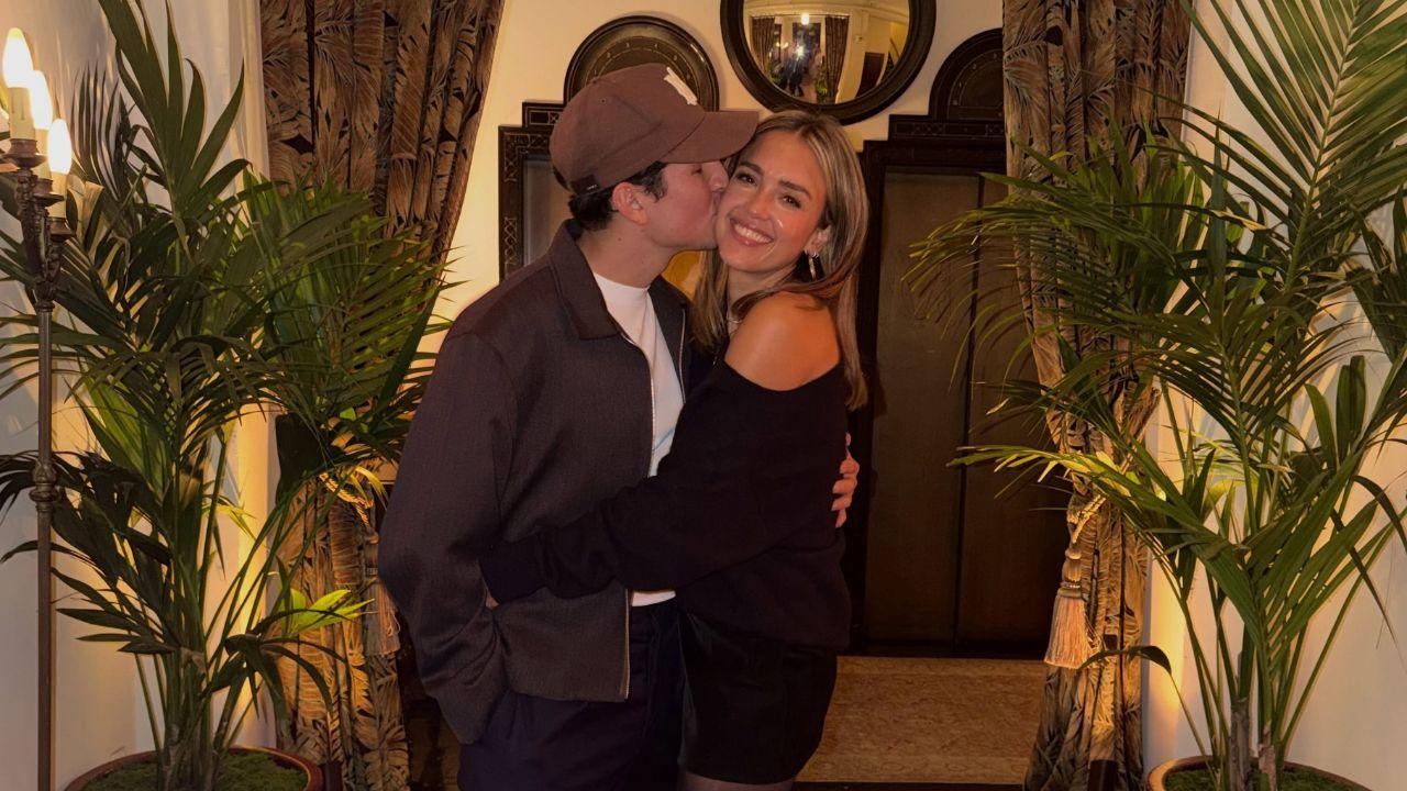 Image of Danny Ramirez and Jessica Alba. 