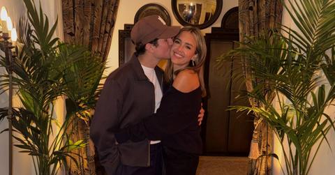 Image of Danny Ramirez and Jessica Alba.